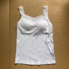 ユニクロ ブラトップのサムネイル
