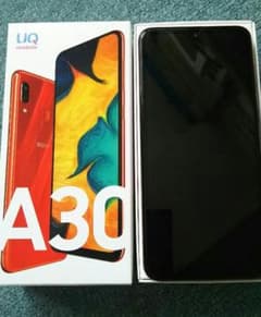 【美品】Galaxy A30 Red 64 GB UQ mobileのサムネイル