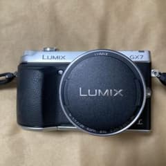 美品 LUMIX DMC-GX7C-S シルバー　レンズキットおまけ付きのサムネイル