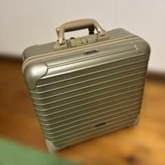 T*o様 RIMOWA SALSA（サルサ）Business Trolley 2 RIMOWA SALSA（サルサ）Business Trolley 2 - メルカリ