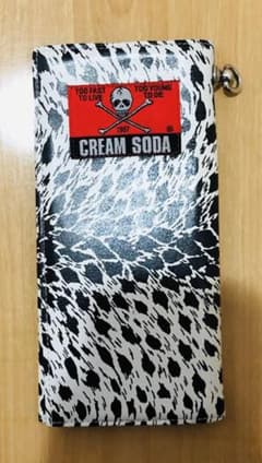 クリームソーダ ウォレット白色 ファニー製ドロップハンドル付き！のサムネイル