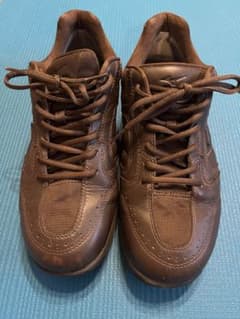 MIZUNO メンズ スニーカー ブラウン GORE-TEX レザー仕様のサムネイル