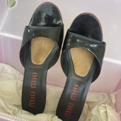 MIU MIU 샌들 블랙 이탈리아제