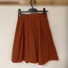 レイカズン　バックジップ タック フレアスカート テラコッタ M相当のサムネイル