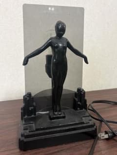 は*る様 アールデコ調 レディテーブルランプ - メルカリ