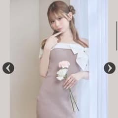 michellMacaron ビジューリボンオフショルワンピース ピンクベージュ