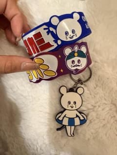 キャラクターラバーバンドキーホルダーセット - メルカリ