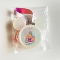 【Disney】40周年ミニスナックケース ホワイト ✩ 新品未使用・未開封！のサムネイル