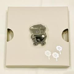 【リノン様、専用】思い出 癒しの蟹 STAR機能未連携 ピンバッジのサムネイル