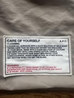 8/24まで値引き　2,000円です！A.P.C トートバック　オシャレ小さロゴのサムネイル