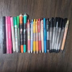 ボールペン(13)・マーカー(8)▪️シャーペン(1) 22本セットのサムネイル