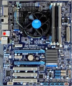 GIGABYTE マザーボード CPU/Memory 8GB/グラボ付きのサムネイル
