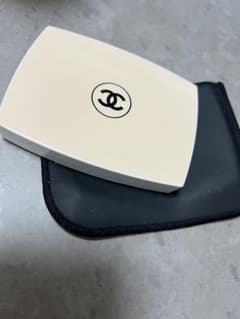 CHANEL ル ブラン ブライトニング コンパクト B10のサムネイル