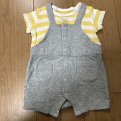 値下げ　UNIQLO ロンパース・カバーオール 半袖　60cm グレー/イエローのサムネイル