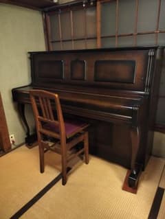 Kreutzer アップライトピアノ 木目調 椅子付き KE-600 - メルカリ
