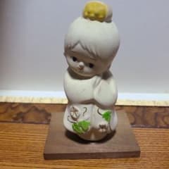 陶器製 置物 女の子 朝顔モチーフのサムネイル
