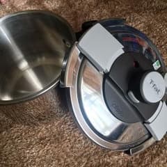 T-FAL 高圧鍋 6Ｌのサムネイル