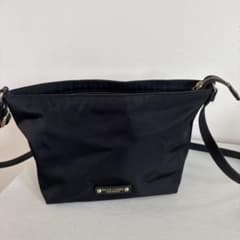 【Burberry Blue label】ブラックナイロンショルダーバッグのサムネイル