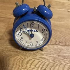 激レア NIVEA ニベア 置時計 ネジ式 ドイツ製 激レア NIVEA ニベア 置時計 ネジ式 ドイツ製 | Mercari