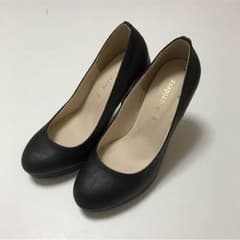 黒パンプスのサムネイル