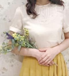 フィント　レース使いヨーク切替ブラウスのサムネイル
