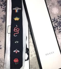 BTSテテ着用　GUCCIネクタイのサムネイル