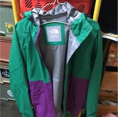 North Face マウンテンパーカー値下げしました！のサムネイル