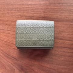 LOEWE 三つ折り財布のサムネイル