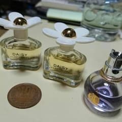 DAISY と ランバン ミニ香水のサムネイル