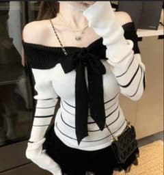 SHEIN オフショルダー ニットトップス Sサイズのサムネイル