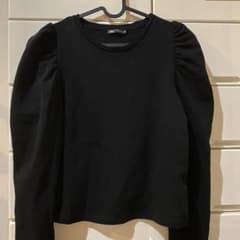 ZARA パフスリーブ　トップスのサムネイル