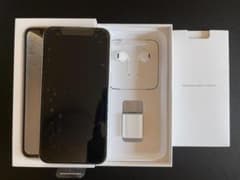 iPhone XR 64GB White 白い SIMフリーのサムネイル