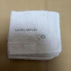 LAURA ASHLEY タオルハンカチ ホワイトのサムネイル