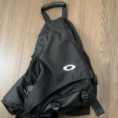 Oakley ブラック ショルダーバッグ　あおば着用のサムネイル