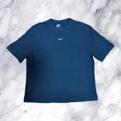 NIKE センターロゴ tシャツ　ブラック　ジャージ　スウォッシュロゴのサムネイル
