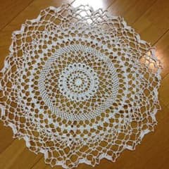 レース編み ドイリーのサムネイル