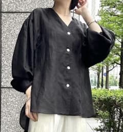 【良品】コンテ　25ss シアーＶネックブラウス　リネン混　黒　ブラック 良品】コンテ 25ss シアーVネックブラウス リネン混 黒 ブラック