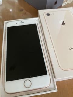 iPhone 8 Gold 64 GB Softbankのサムネイル