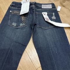 Miss Me ブーツカットデニム ダークデニム　24 Miss Me ダークデニム ブーツカットジーンズ 24 - メルカリ