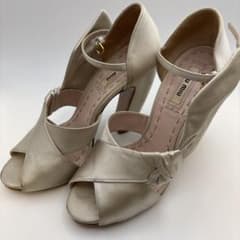 miu miu サテン アンクルストラップ パンプス ベージュ - 5