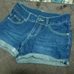 ショートパンツのサムネイル