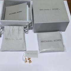 ピアス　マイケルコースのサムネイル