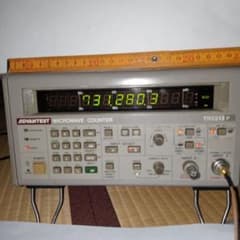 マイクロ波周波数カウンター　Advantest Tr5213pのサムネイル