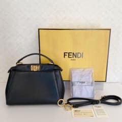 【美品】フェンディ ミニピーカブー　箱付き　送料込のサムネイル