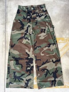 FREAK’S STORE カモフラージュ柄ワイドパンツのサムネイル