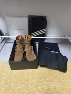 SAINT LAURENT ベージュ スエードブーツ 42 本日限定価格 SAINT LAURENT ベージュ スエードブーツ 42 本日限定価格 - メルカリ