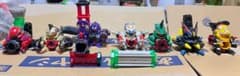 スーパービーダマン７体のサムネイル