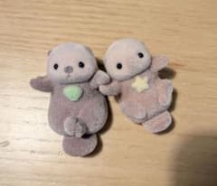 ラッコ　置物　フィギュア　カプセルトイのサムネイル