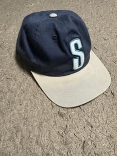 Stussy ネイビー Sロゴ キャップのサムネイル