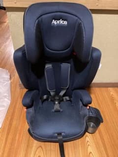 アップリカ　Aprica チャイルドシート　エアグルーヴADのサムネイル